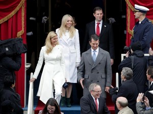 Inaugurasi, Putri Donald Trump dan Hillary Clinton Kompak Berbaju Putih