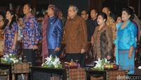 Perayaan Natal ini juga dihadiri jajaran tokoh, pengurus dan kader Demokrat.  