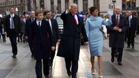 Parade ini menandai dimulainya perjalanan Trump menuju kediaman barunya selama menjabat Presiden AS untuk 4 tahun ke depan. Pool/Evan Vucci/Reuters/detikFoto.
