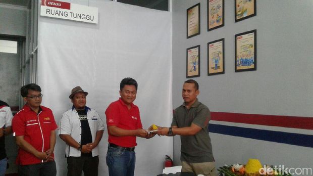 Jaringan Bengkel AC Denso Ajak 'Ngadem' Bareng Komunitas