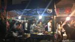 Suguhan di Pasar Malam Thailand: Ulat Goreng