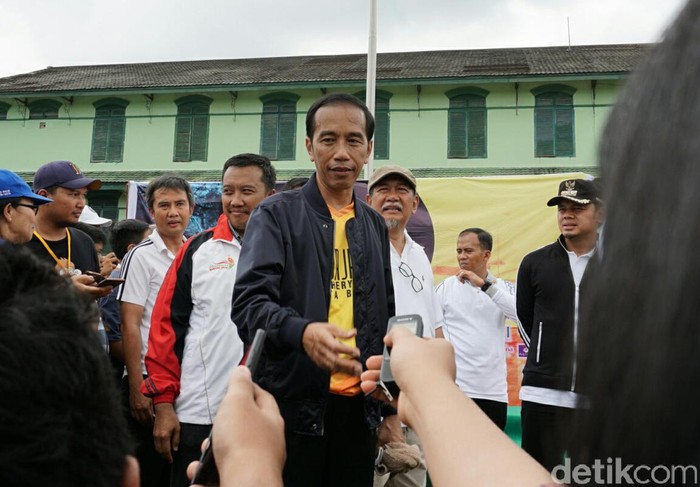 Tanggapi Cuitan SBY, Jokowi: Semua Hadapi Hoax, Tak Perlu Mengeluh