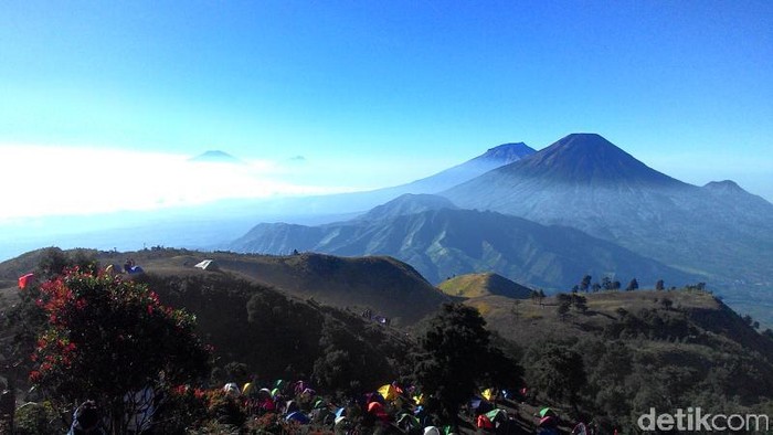 Puncak Gunung Prau