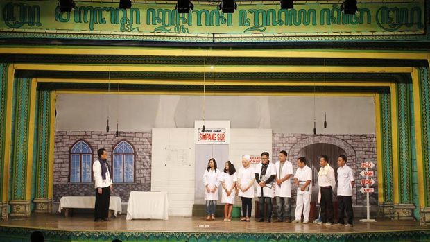 Menonton Ludruk Suster Gepeng, Horor yang Mengundang Tawa