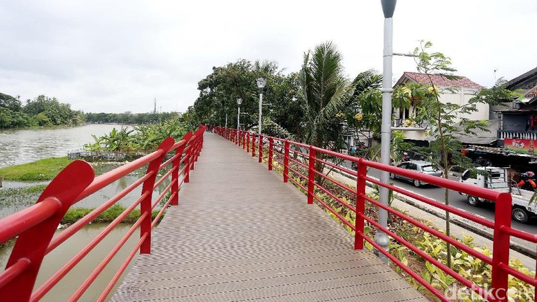 Taman Kota Hiasi Sepanjang Sungai Cisadane Tangerang