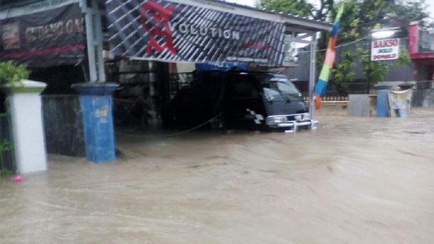 Banjir di Kabupaten Kuningan, Hewan Ternak Terbawa Arus Sungai