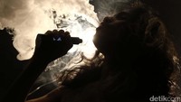 Meskipun penelitian akan rokok elektronik masih kurang, ancaman serius terhadap kesehatan ada.