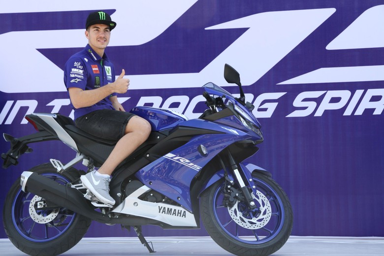 R15 saat diperkenalkan pebalap Maverick Vinales 23 Januari lalu. Foto: Grandyos Zafna R15 saat diperkenalkan pebalap Maverick Vinales 23 Januari lalu. Foto: Grandyos Zafna