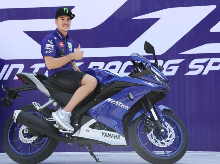 Maverick Vinales Bareng Yamaha R15 Terbaru