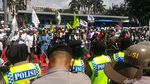 Massa FPI Demo di Polda Metro Jaya