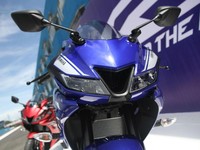 Menjajal Bayinya R6, Yamaha R15 di Sirkuit Sentul