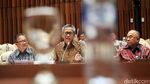 Dirut Bulog Rapat Dengan Komisi IV DPR