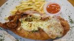 Nyam! Enaknya Fish and Chips Berleleh Keju Mozarella