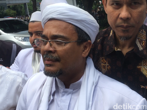 Pengacara Ungkap soal Keberadaan Habib Rizieq di Sentul: Kunjungi Cucu