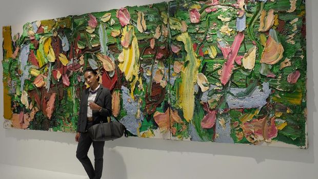 Melihat Lukisan Tebal Cat Minyak Hitam dan Warna-warni ala Zhu Jinshi