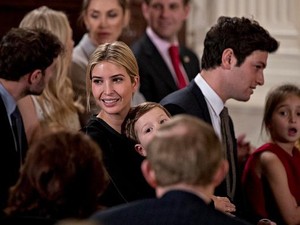 Hadiri Pelantikan Suami di Gedung Putih, Ivanka Trump Tampil Kasual