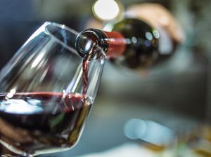 Gelas ​Wine Kini ​Tujuh Kali Lebih Besar Volumenya ​dari ​Ratusan Tahun​ Lalu