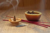 Nikmati Cokelat Tanpa Kalori dengan Menghirup Dupa Cokelat