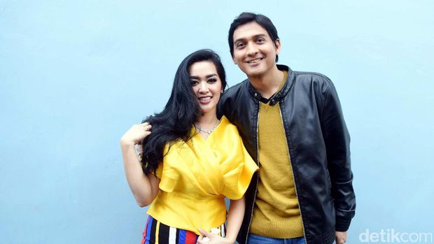 Lucky Hakim dan Tiara Dewi