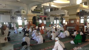 Polisi akan Amankan Bendera Ditulisi Jika Ditemukan di Demo FPI