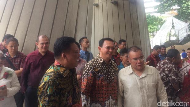 Ahok hadiri HUT Megawati / 