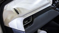 Toyota C-HR Style Wb, merupakan modifikasi ini makin keren dengan terselipnya berbagai aksesoris yang langsung digarap Toyota.