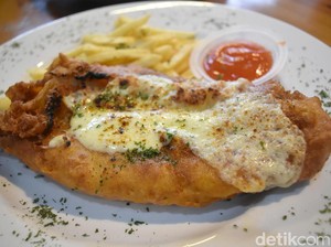 Fish Republic: Lembut Gurih, Fish and Chips dengan Lelehan Keju Mozarella!