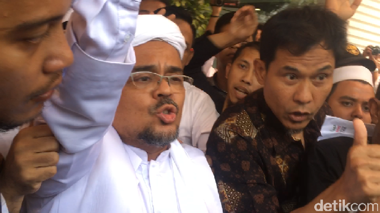 Habib Rizieq: Ada Operasi Intelijen Menarget Kami Habib Rizieq: Ada Operasi Intelijen Menarget Kami