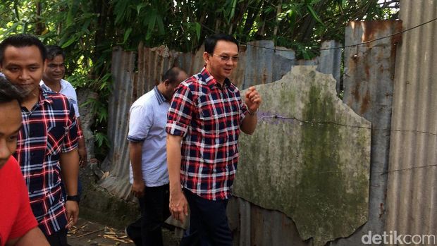 Ahok blusukan di Kramat Jati / 