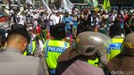 Massa FPI Demo di Polda Metro Jaya
