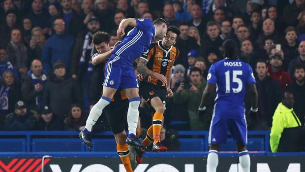 Kabar Pensiun Dini Ryan Mason Bikin Gary Cahill Patah Hati