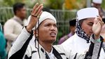 Aksi Tunjuk Jari dan Doa Massa FPI