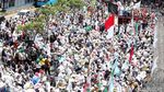 Massa FPI Putihkan Depan Polda Metro