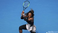 Serena Williams juga lolos ke babak 8 besar Australia Terbuka 2017. Tak mulus-mulus amat karena ia dipaksa bekerja cukup keras. REUTERS/Jason Reed.
