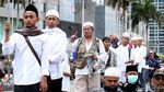 Aksi Tunjuk Jari dan Doa Massa FPI