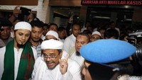 Rizieq mengatakan, dirinya juga sudah menyampaikan peringatan tersebut ke DPR RI, termasuk ke publik.