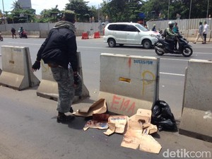 TransJ: Pedagang yang Tertabrak Bus Menyeberang Mendadak