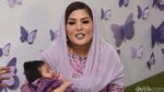 Gelar Aqiqah Anak, Nindy Serba Ungu