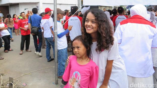 Mutiara Baswedan saat temani Anies kampanye /
