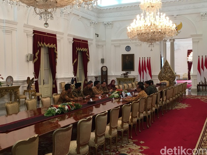 Pertemuan Jokowi dan Pimpinan MPR Singgung Sikap Saling Lapor