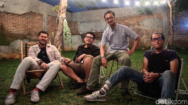 Ogah Kerja Kantor, 4 Pria Ini Jualan Sandwich Beromzet 50 Juta/Bulan