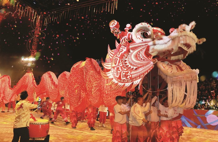 Liburan Imlek di Hong Kong, Ada Parade & Pesta Kembang Api Spektakuler