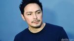 Thomas Djorghi, Biar Jomblo Tapi Happy