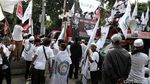 Massa Pendukung dan Anti Ahok Ramaikan Sidang