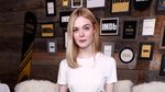 Elle Fanning Happy Banget Sih!