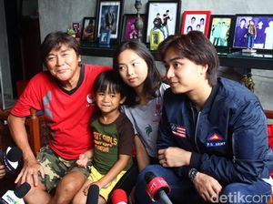 Willy Dozan Belajar Keriting dari Raditya Dika