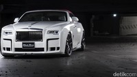 Modifikator premium asal Jepang, Wald mengubah tampilan mobil asal Inggris Rolls-Royce Dawn menjadi bergaya Jepang yang lebih mewah.