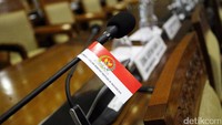 Revisi UU MD3 diwacanakan oleh PDIP setelah Setya Novanto kembali duduk menjadi Ketua DPR. PDIP meminta penambahan jumlah kursi pimpinan DPR dan MPR untuk mengakomodir partai pemenang Pileg 2014 tersebut.