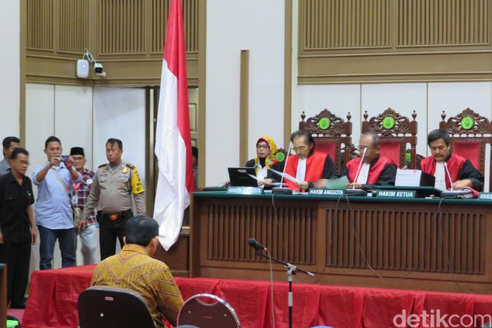 Pengacara Ahok Minta Saksi Pelapor Lebih Dulu Dihadirkan
