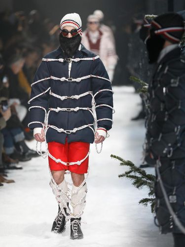  7 Tren Fashion Eksentrik untuk Pria dari Panggung Mode Dunia